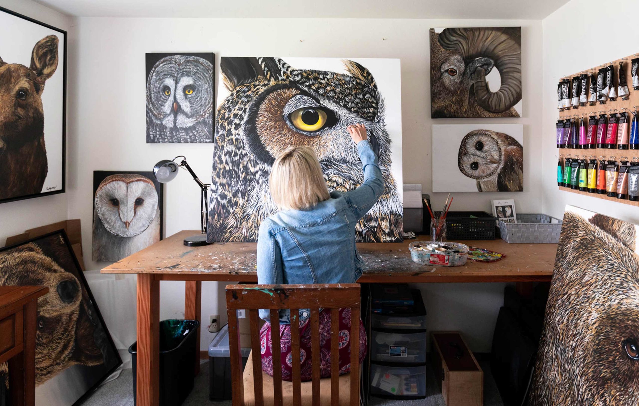 New-Thought-Wildly-Creative-Jackson-Hole-Photography-Shannon Schacht-Painting-Owl-In-Art-Studio-fullscreen